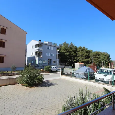 Hanna Apartman *