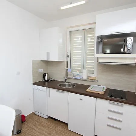 Hanna Apartman *